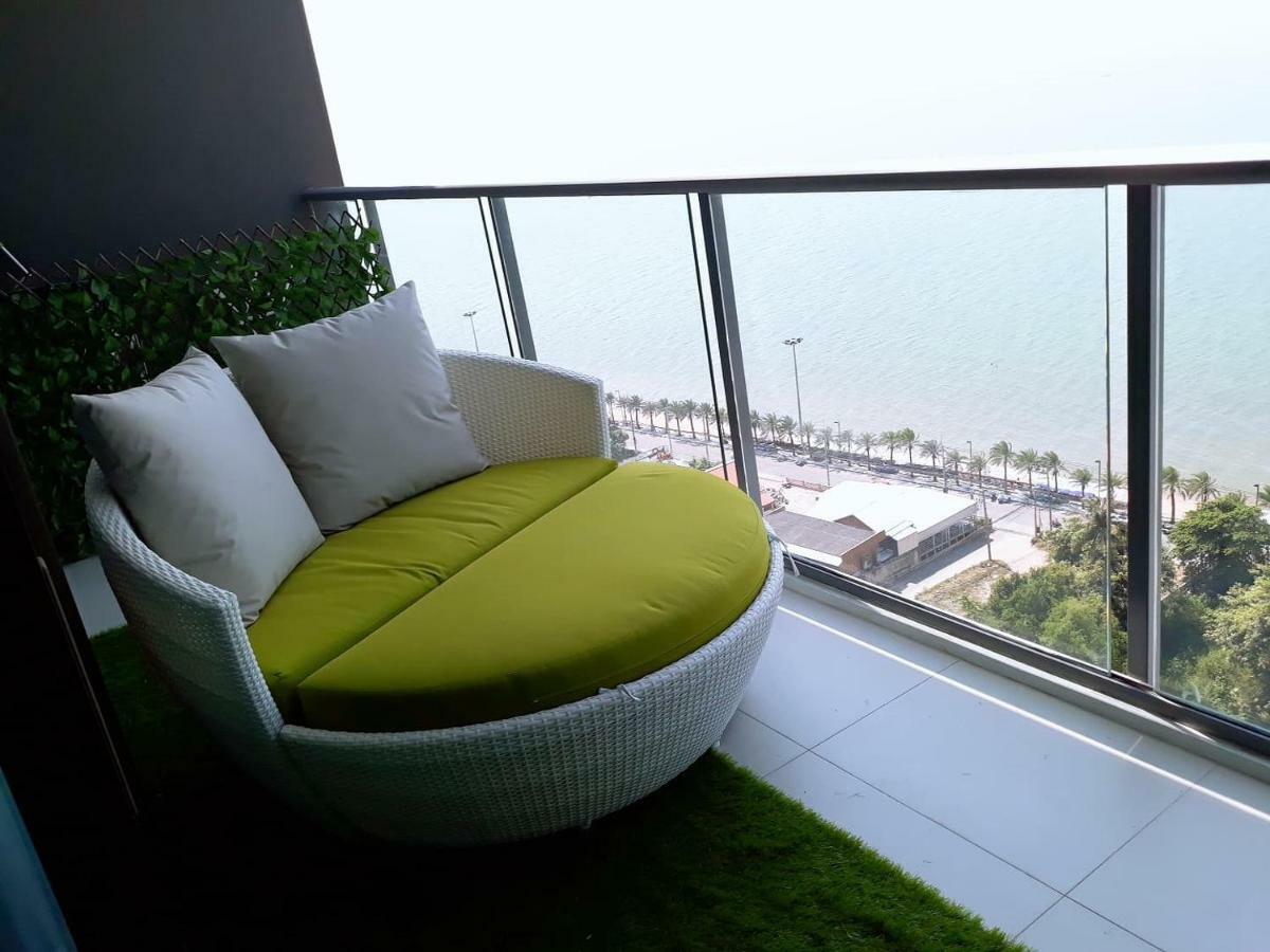 Aeras - The Ultimate Beachfront Experience Джомтиен Бийч Екстериор снимка