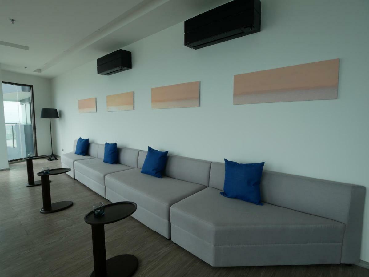 Aeras - The Ultimate Beachfront Experience Джомтиен Бийч Екстериор снимка