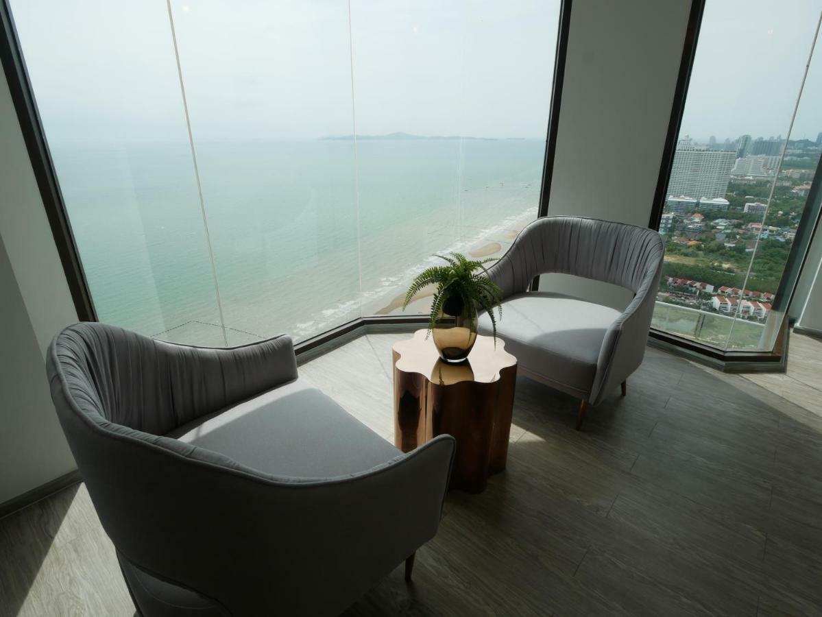 Aeras - The Ultimate Beachfront Experience Джомтиен Бийч Екстериор снимка